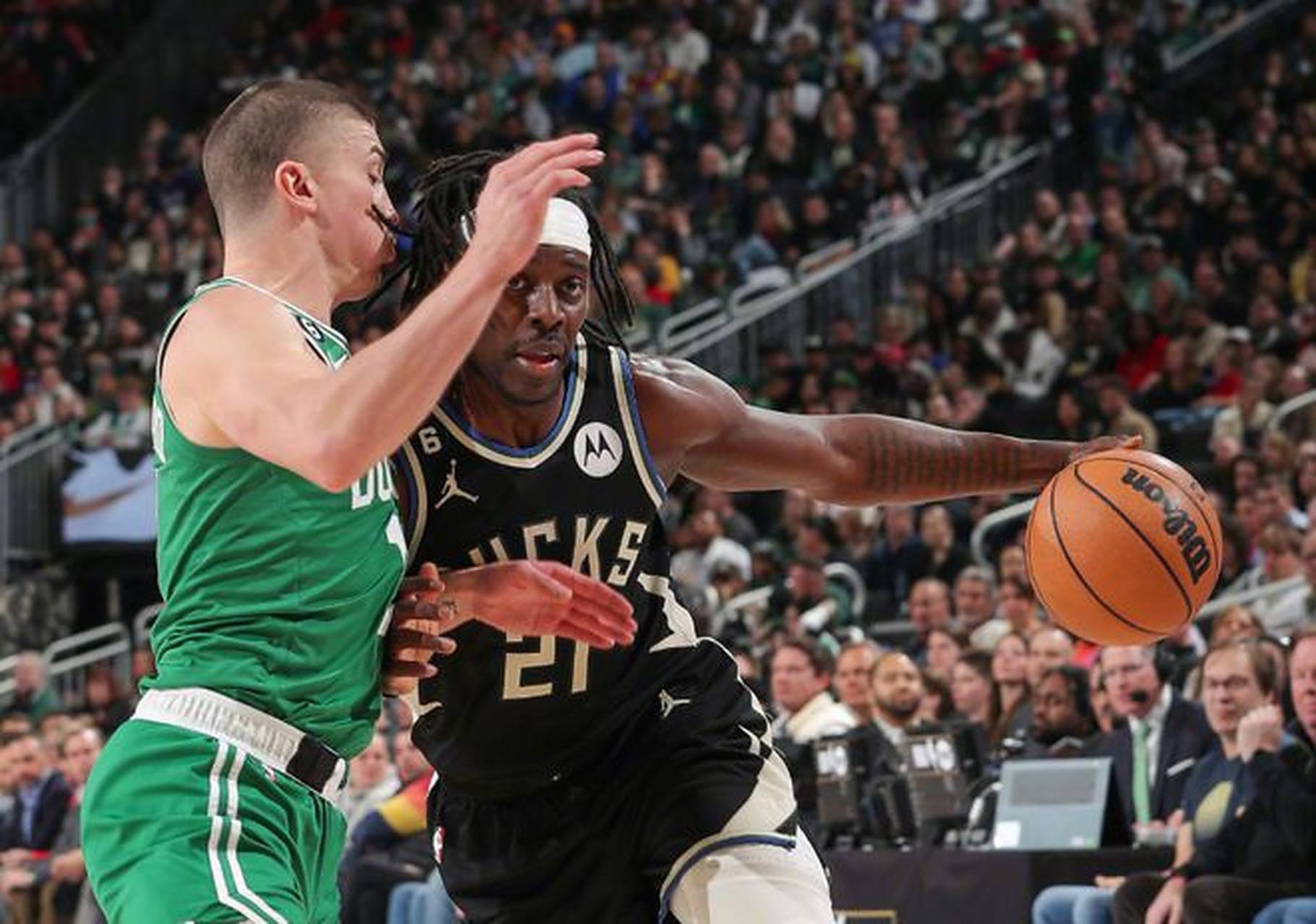 开拓者主场大胜凯尔特人