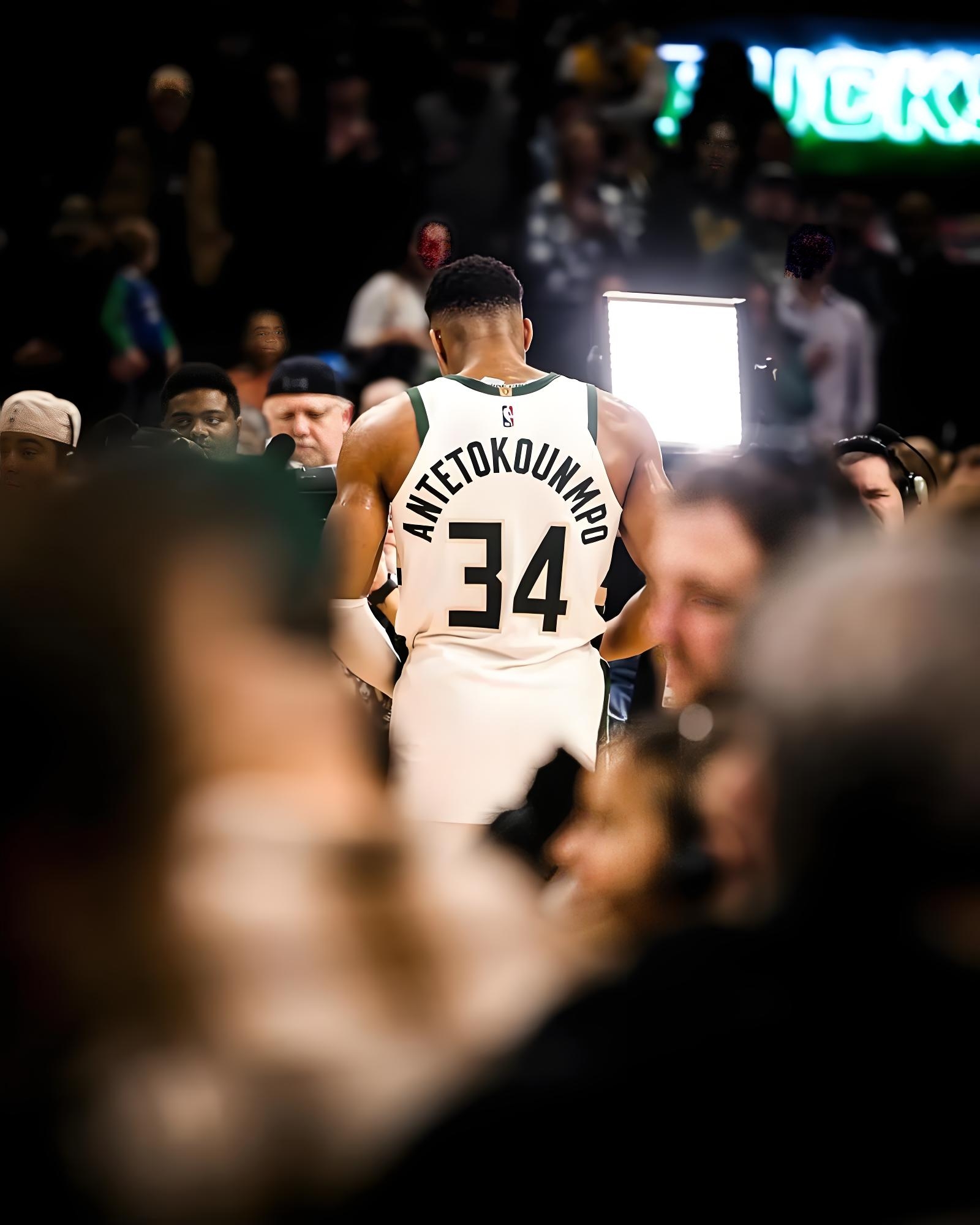 雄鹿轻松击败篮网,继续保持不败纪录的简单介绍 雄鹿轻松击败篮网,继续保持不败纪录的简单介绍