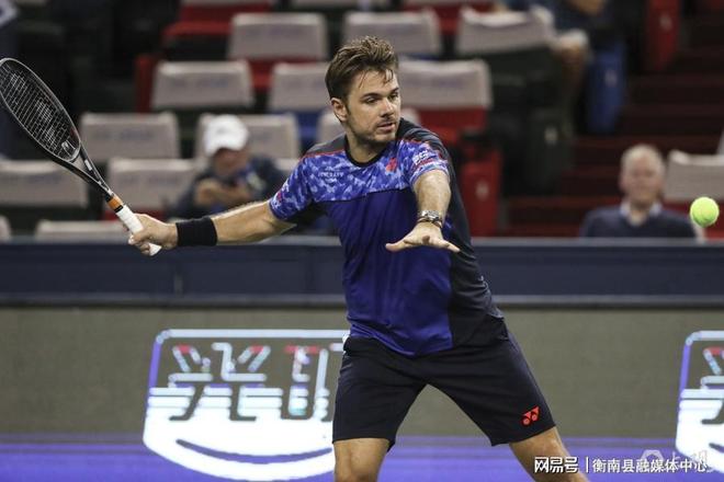 英国网球队鏖战世界网球队，瓦林卡统治全场的简单介绍