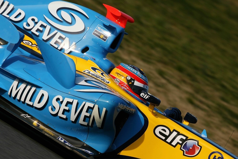 雷诺车队轻取索伯车队,拉塞尔统治全场的简单介绍 雷诺车队轻取索伯车队,拉塞尔统治全场的简单介绍