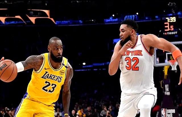 国王翻盘尼克斯，詹姆斯点燃赛场