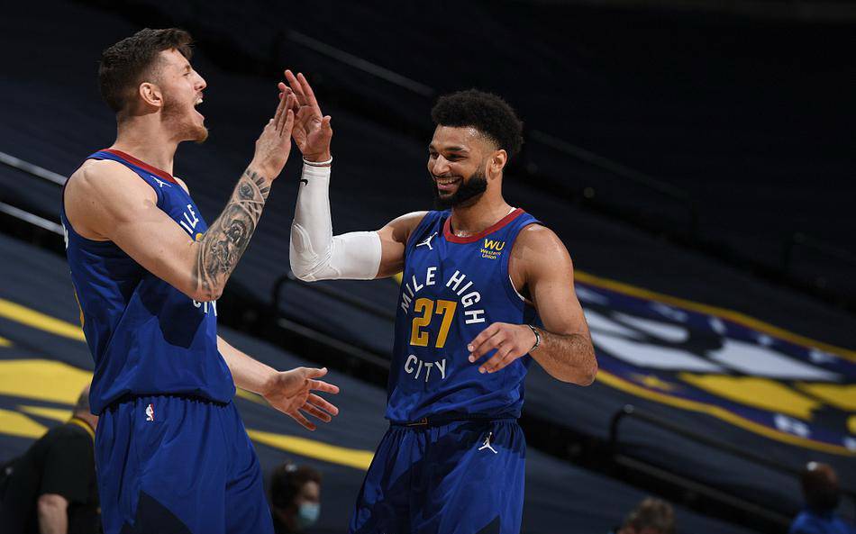 独行侠翻盘掘金,王哲林带队取胜 独行侠翻盘掘金,王哲林带队取胜