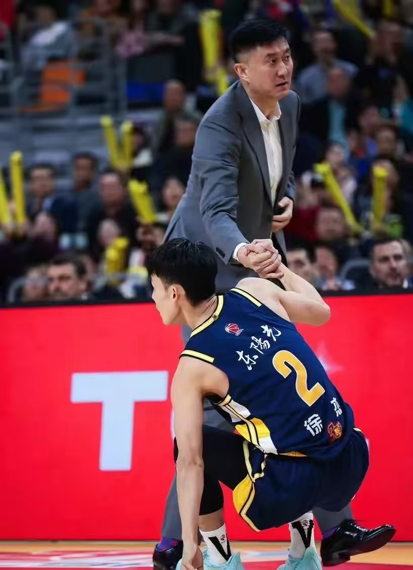 开云体育在线-吉林队碾压深圳队，塔图姆状态火热