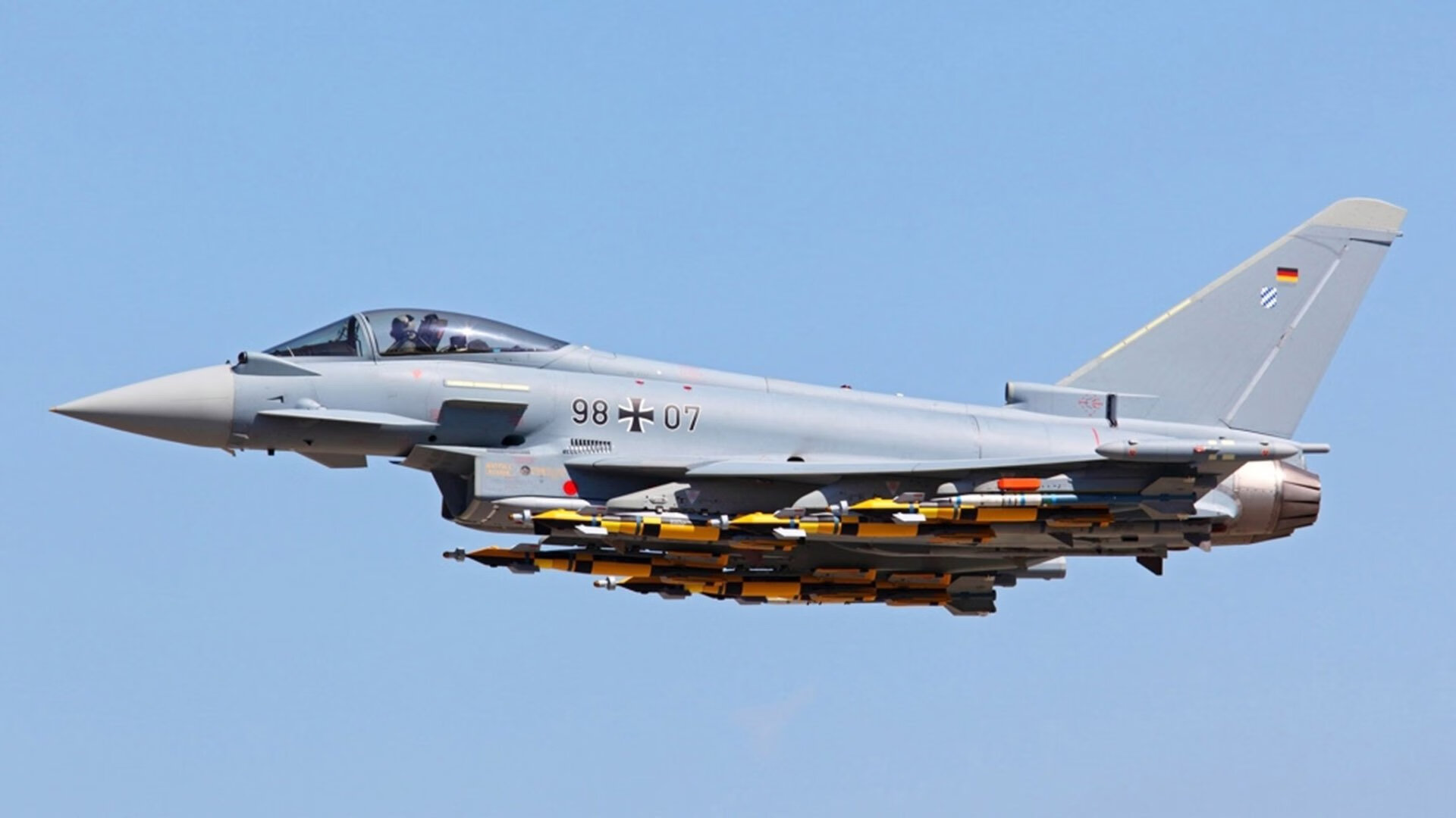 迪巴拉临危救主，罗马气走莱比锡红牛